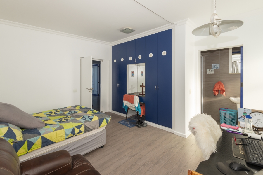 3 Bedroom Property for Sale in Paradise Beach Western Cape